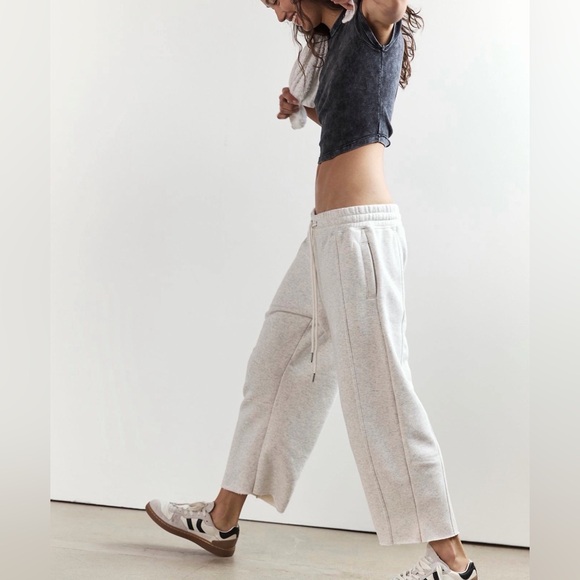 FP Movement by Free People Sprint To The Finish Cropped Joggers in Gray - Picture 3 of 10